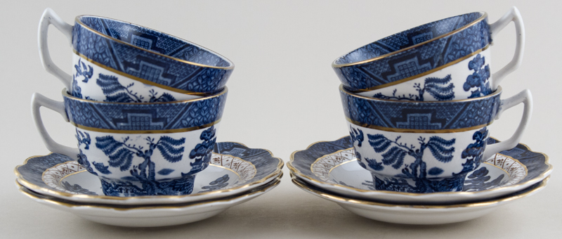 Set of 4 Teacups and Saucers